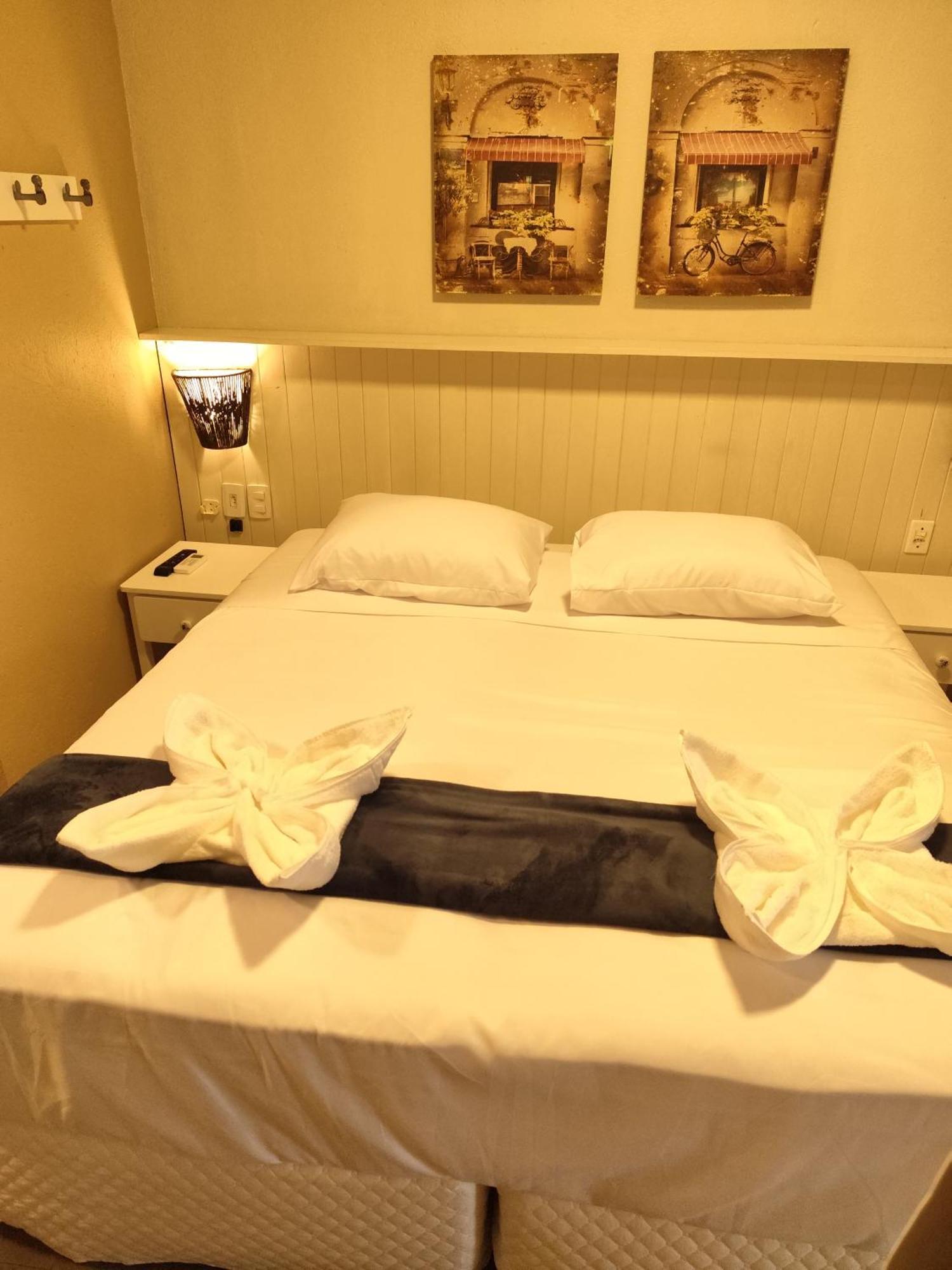 Quadruple Room Bath,1643739024:JPEG